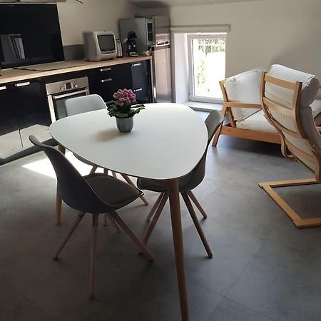 Petite Maison Type Loft En Plein Bourg D'Ambazac المظهر الخارجي الصورة